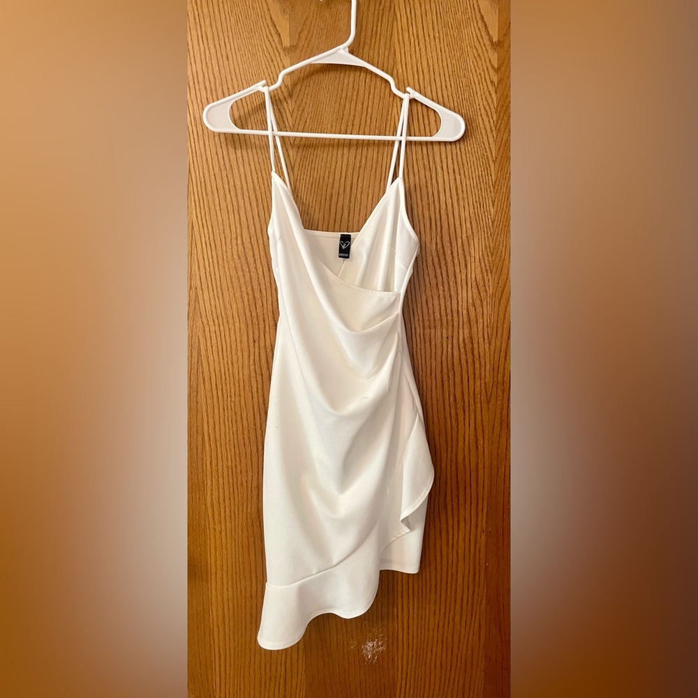 White windsor dress